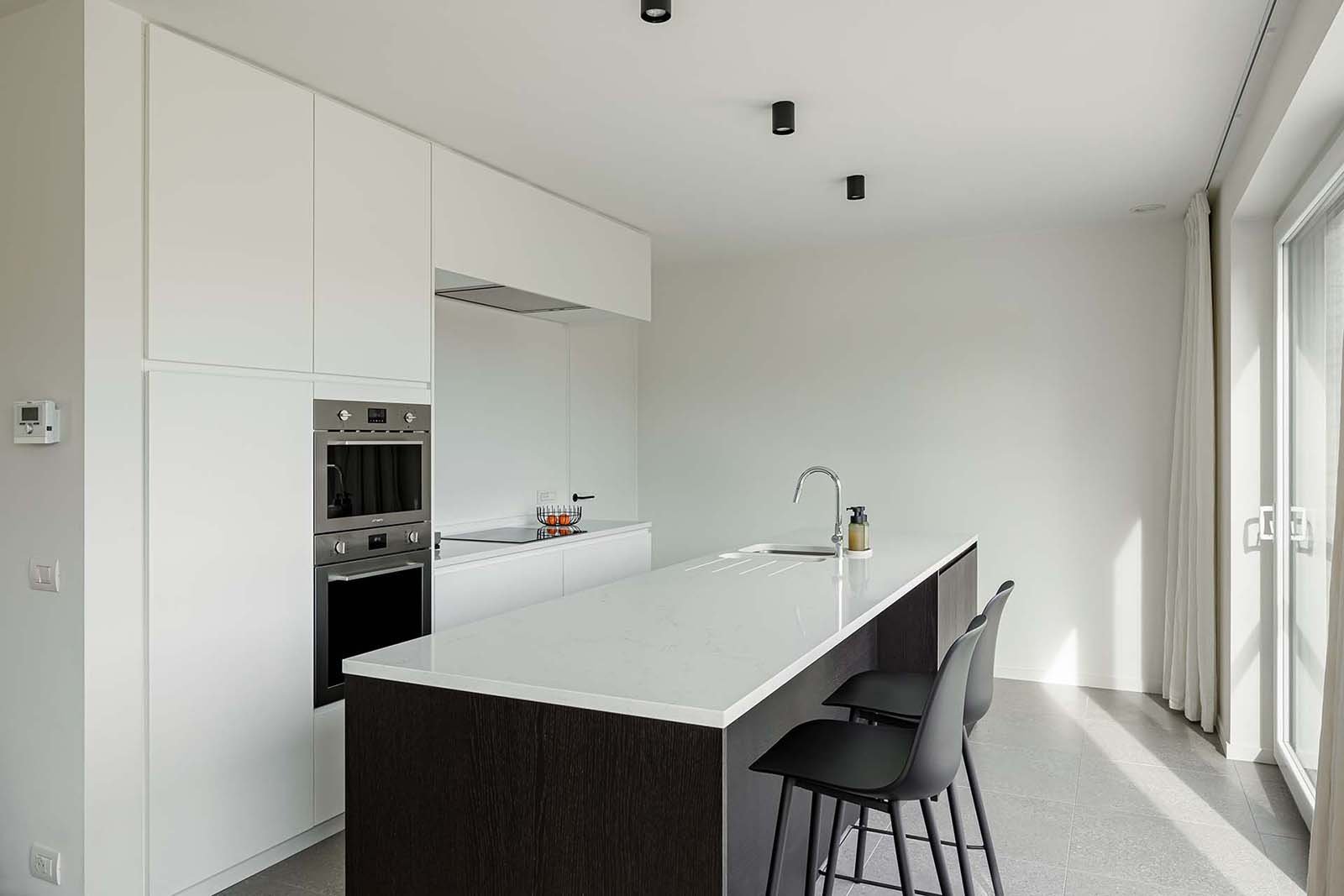 woonproject-meulebeke-modern-grijze-gevelsteen-31