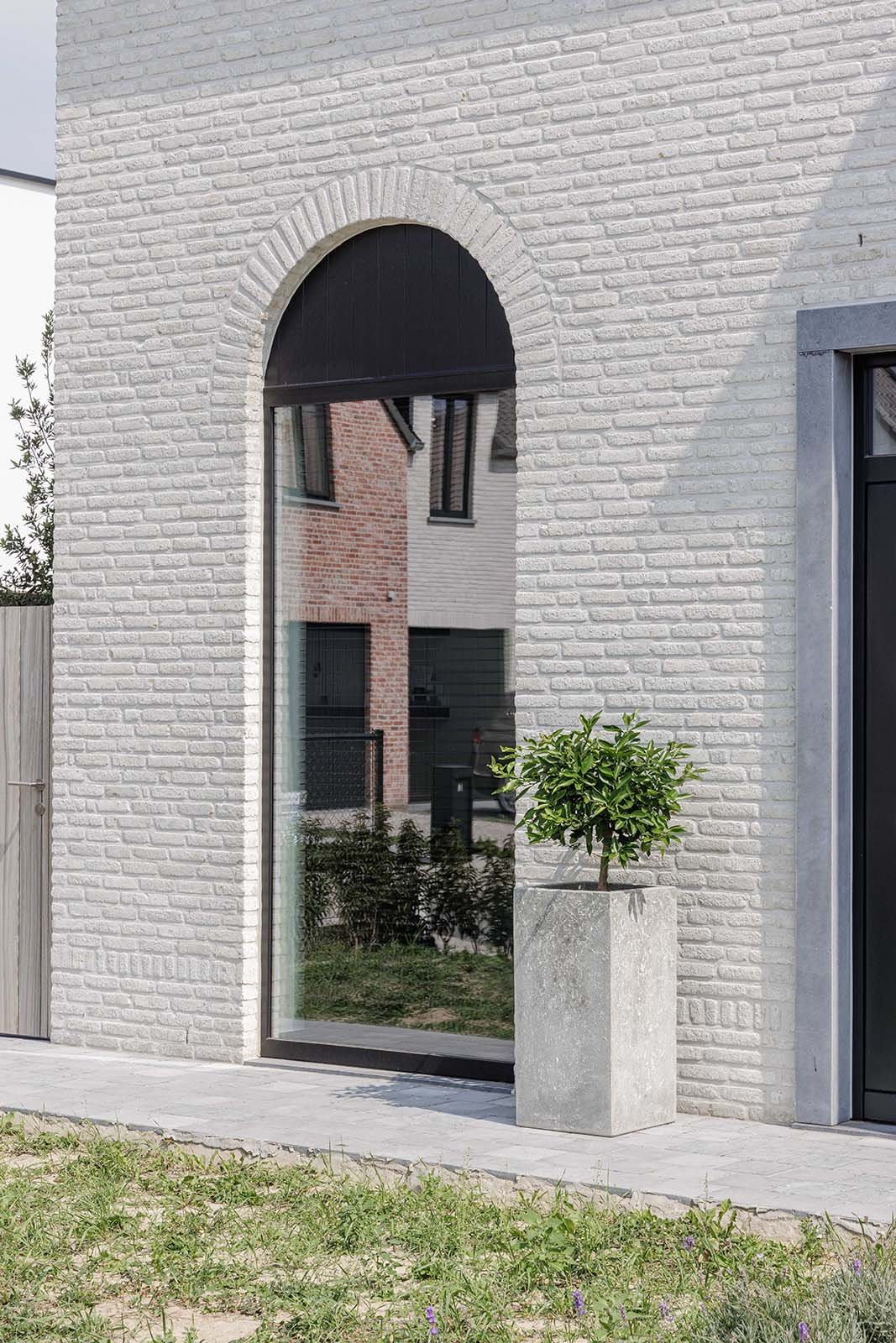 halfopen-landelijke-woning-aangename-tuin-egem17