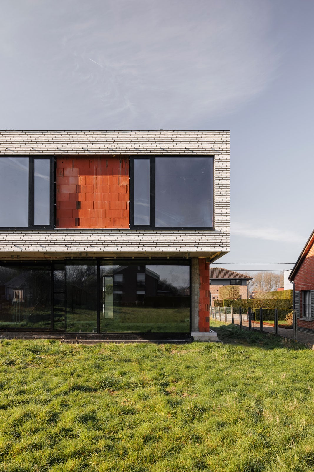 Oosterzele-StrakModern-TomLierman-003-verticaal1600px