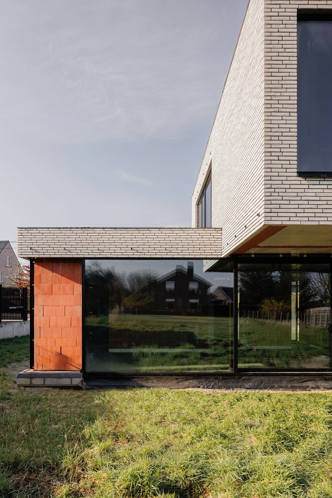 Oosterzele-StrakModern-TomLierman-004-verticaal1600px