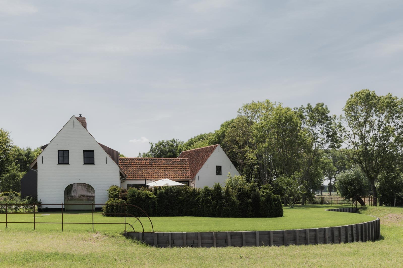 Landelijke-authentieke-villa-Damme-dumobil-villabouw-34