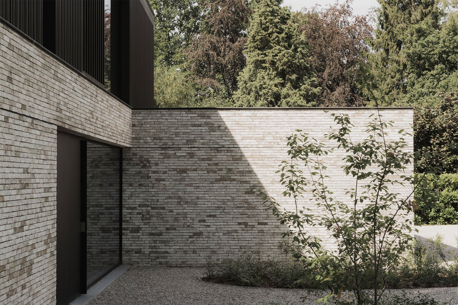 MODERN~1