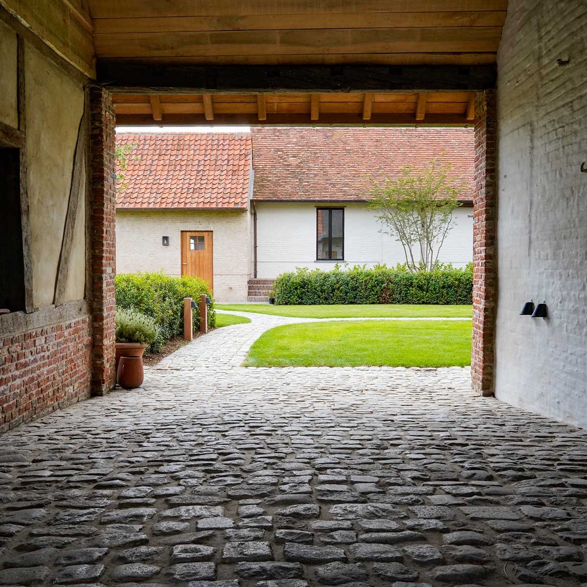 exclusieve-villabouw-landelijkestijl-sintdenijs-17-1
