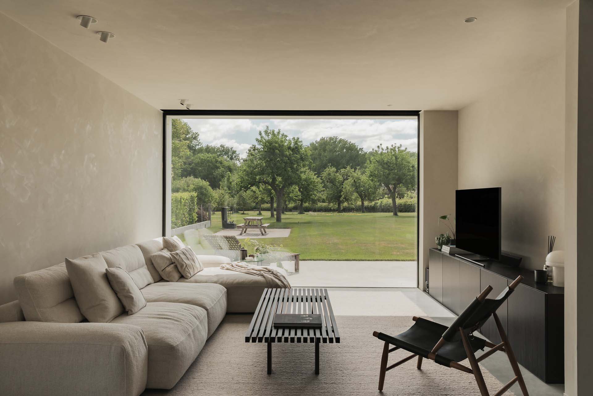 Originele moderne nieuwbouw in het groen